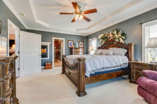 408 Arrowhead Drive, Kingsport, TN 37664