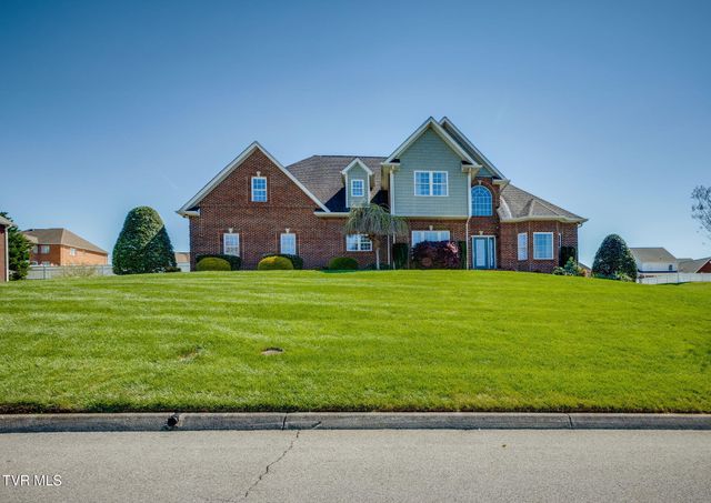 408 Arrowhead Drive, Kingsport, TN 37664