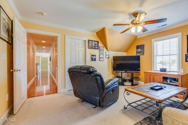 408 Arrowhead Drive, Kingsport, TN 37664