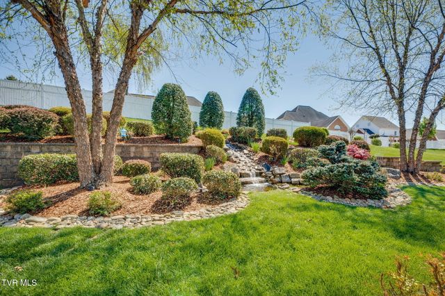 408 Arrowhead Drive, Kingsport, TN 37664