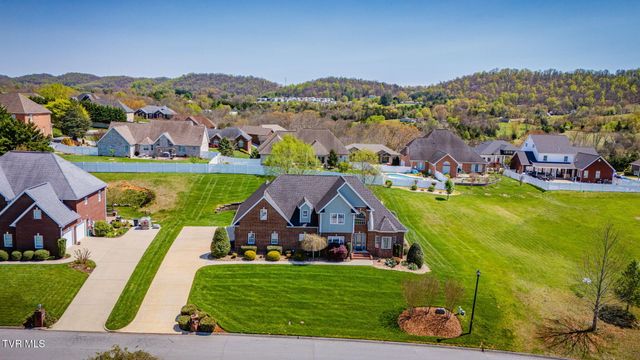 408 Arrowhead Drive, Kingsport, TN 37664
