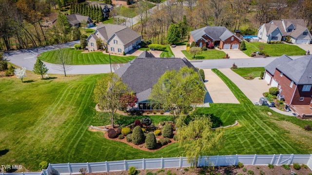 408 Arrowhead Drive, Kingsport, TN 37664