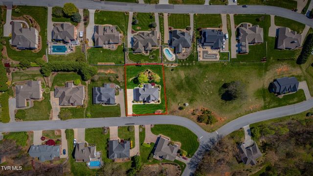408 Arrowhead Drive, Kingsport, TN 37664
