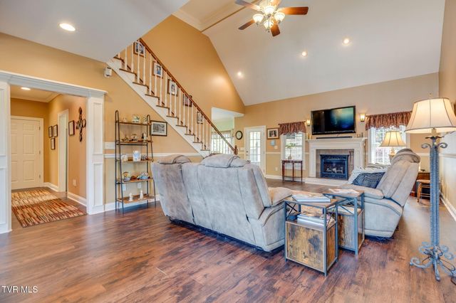 408 Arrowhead Drive, Kingsport, TN 37664