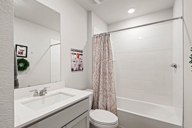 405 Perry PL, Rockdale, TX 76567