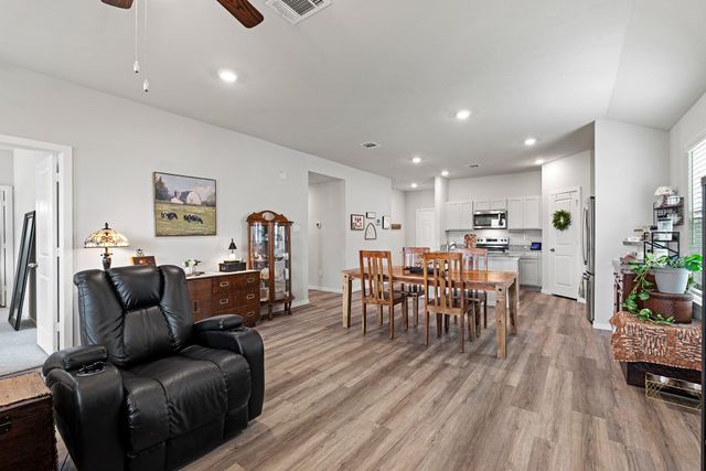 405 Perry PL, Rockdale, TX 76567