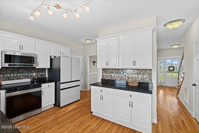 600 Willbrook Circle, Sneads Ferry, NC 28460