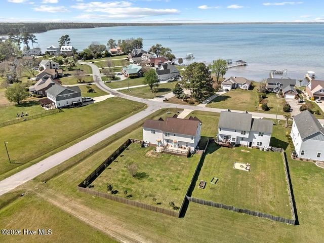 600 Willbrook Circle, Sneads Ferry, NC 28460