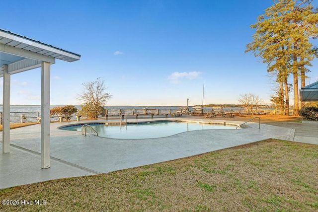 600 Willbrook Circle, Sneads Ferry, NC 28460