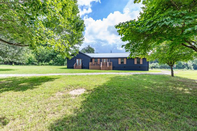 340 Old Spring Creek Rd, Estill Springs, TN 37330