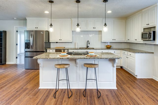 340 Old Spring Creek Rd, Estill Springs, TN 37330