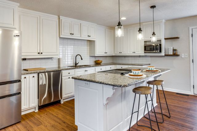 340 Old Spring Creek Rd, Estill Springs, TN 37330