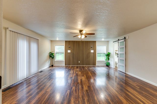 340 Old Spring Creek Rd, Estill Springs, TN 37330