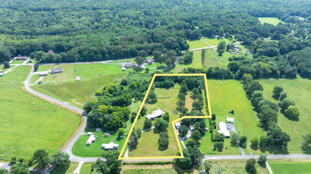 340 Old Spring Creek Rd, Estill Springs, TN 37330
