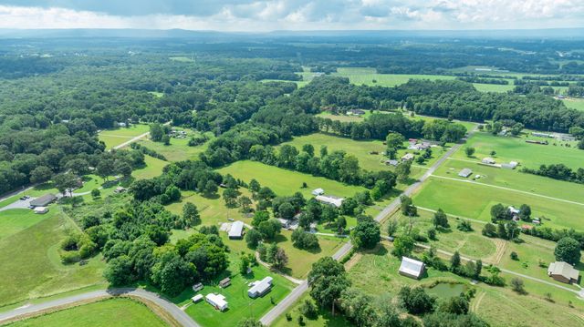 340 Old Spring Creek Rd, Estill Springs, TN 37330