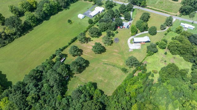 340 Old Spring Creek Rd, Estill Springs, TN 37330