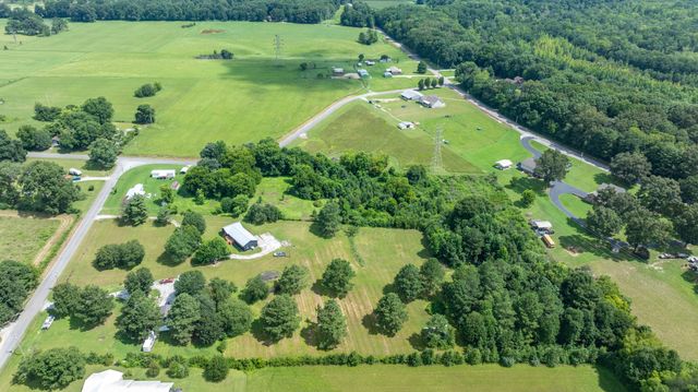 340 Old Spring Creek Rd, Estill Springs, TN 37330