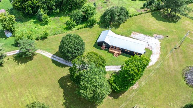 340 Old Spring Creek Rd, Estill Springs, TN 37330