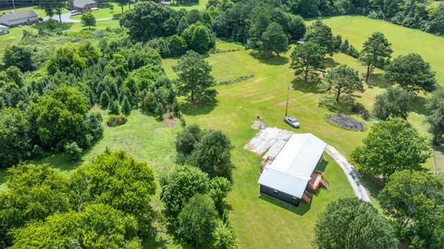 340 Old Spring Creek Rd, Estill Springs, TN 37330