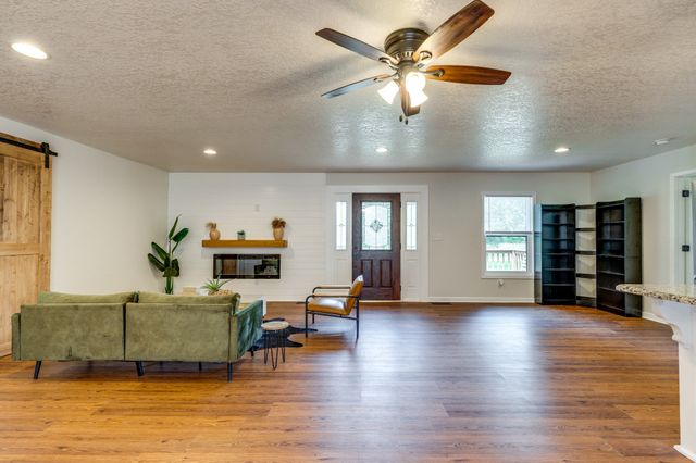 340 Old Spring Creek Rd, Estill Springs, TN 37330