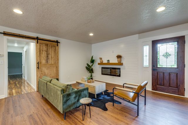 340 Old Spring Creek Rd, Estill Springs, TN 37330