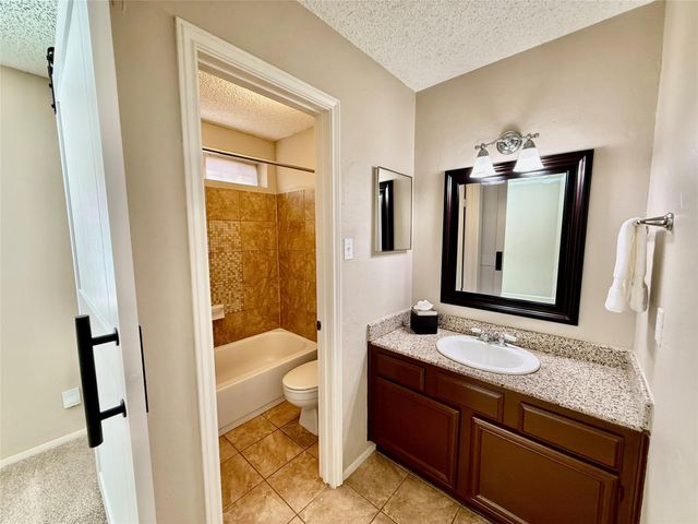 6 Leverwood Court, The Woodlands, TX 77381