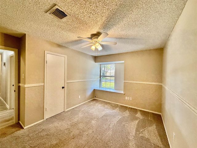 6 Leverwood Court, The Woodlands, TX 77381
