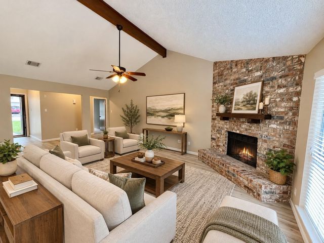 6 Leverwood Court, The Woodlands, TX 77381
