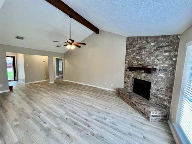 6 Leverwood Court, The Woodlands, TX 77381