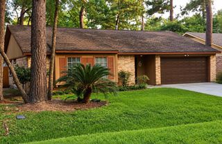 6 Leverwood Court, The Woodlands, TX 77381