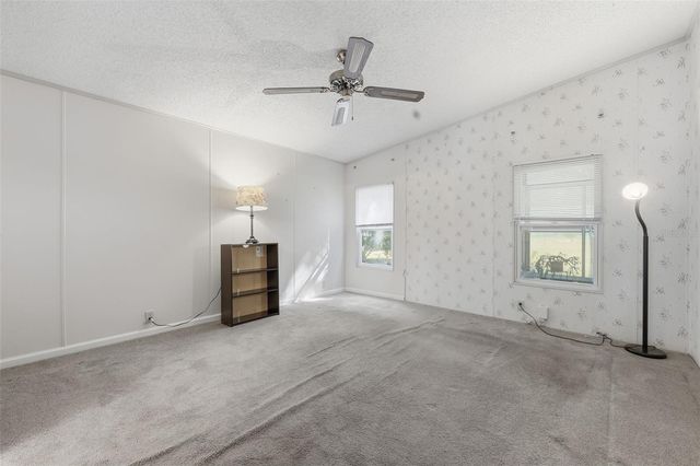 221 COVENT GARDEN AVENUE, Davenport, FL 33897