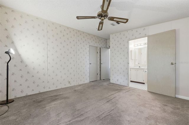 221 COVENT GARDEN AVENUE, Davenport, FL 33897