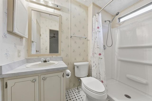 221 COVENT GARDEN AVENUE, Davenport, FL 33897