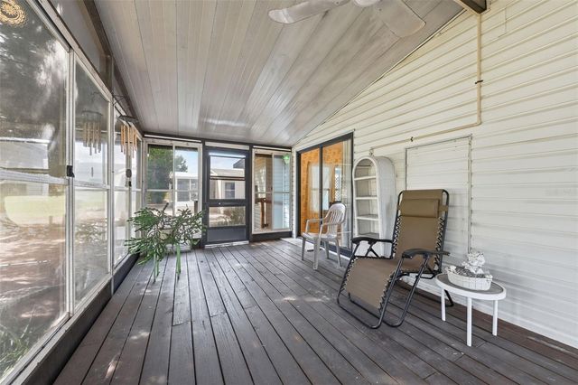 221 COVENT GARDEN AVENUE, Davenport, FL 33897