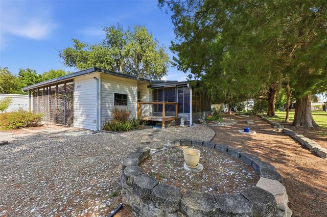 221 COVENT GARDEN AVENUE, Davenport, FL 33897