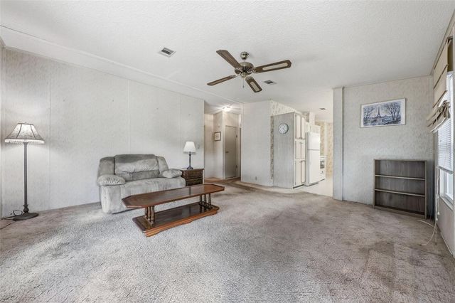 221 COVENT GARDEN AVENUE, Davenport, FL 33897