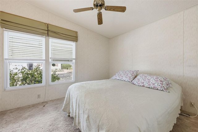 221 COVENT GARDEN AVENUE, Davenport, FL 33897