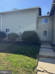 32 NINA CT #173, Gaithersburg, MD 20877