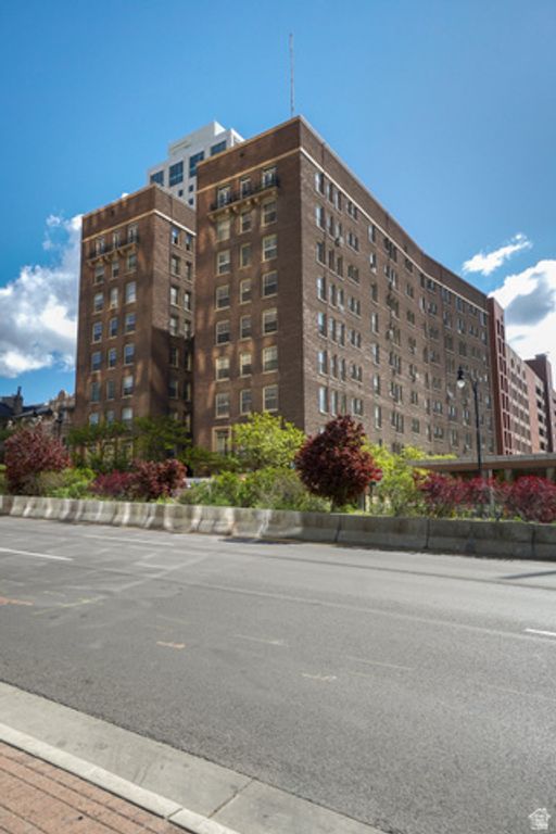Image 3 of property listing at 29 S STATE ST #414, Salt Lake City, UT 84111