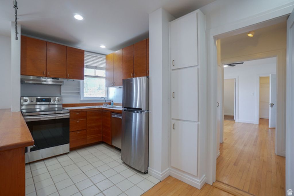 Image 10 of property listing at 29 S STATE ST #414, Salt Lake City, UT 84111