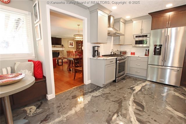 1500 Longridge Road, Charleston, WV 25314