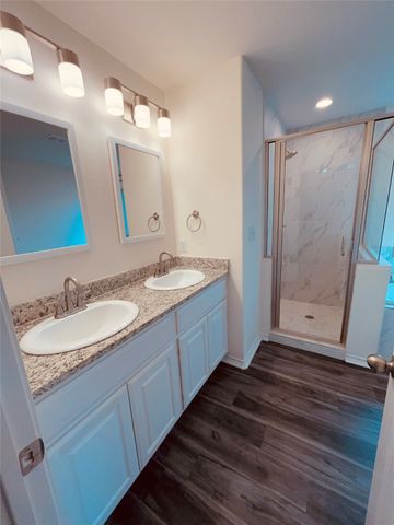 103 E 15th Street, Bonham, TX 75418