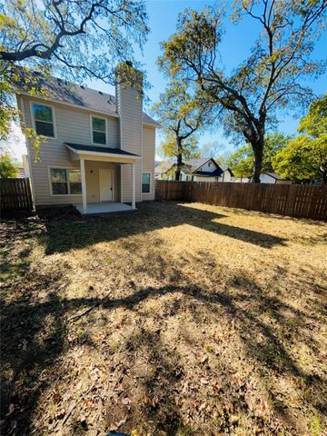 103 E 15th Street, Bonham, TX 75418
