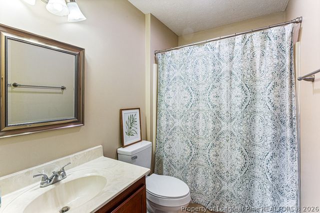 461 Lands End Road, Fayetteville, NC 28314