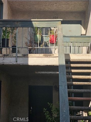 8601 International Avenue 266, Canoga Park (los Angeles), CA 91304