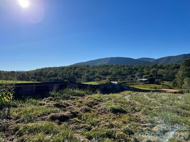 94 Ebenezer Trail 3, Hendersonville, NC 28739