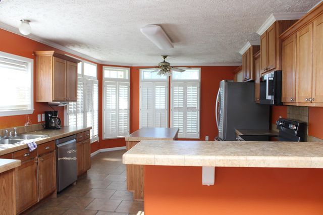 210 Belfast Avenue, Holly Hill, SC 29059