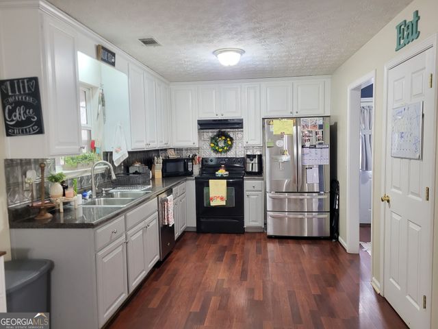 1071 County Road 196, Valley, AL 36854