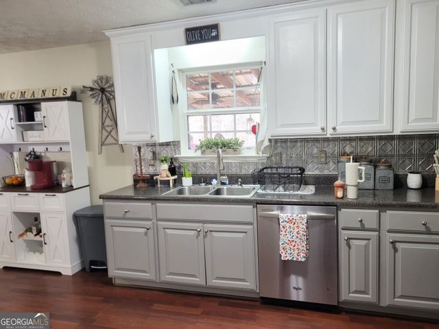 1071 County Road 196, Valley, AL 36854