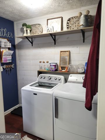 1071 County Road 196, Valley, AL 36854